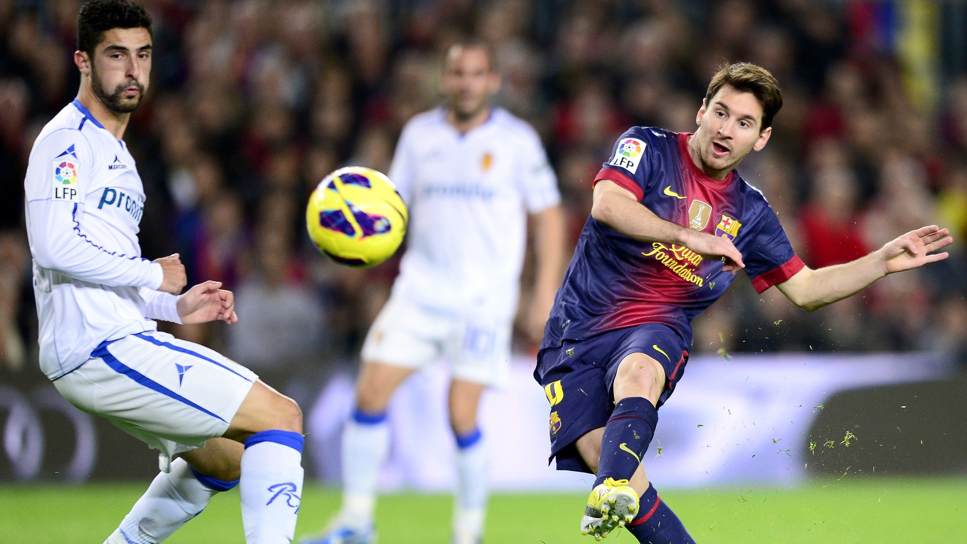 Barcelonský idol Messi naháňa gólmi Müllera